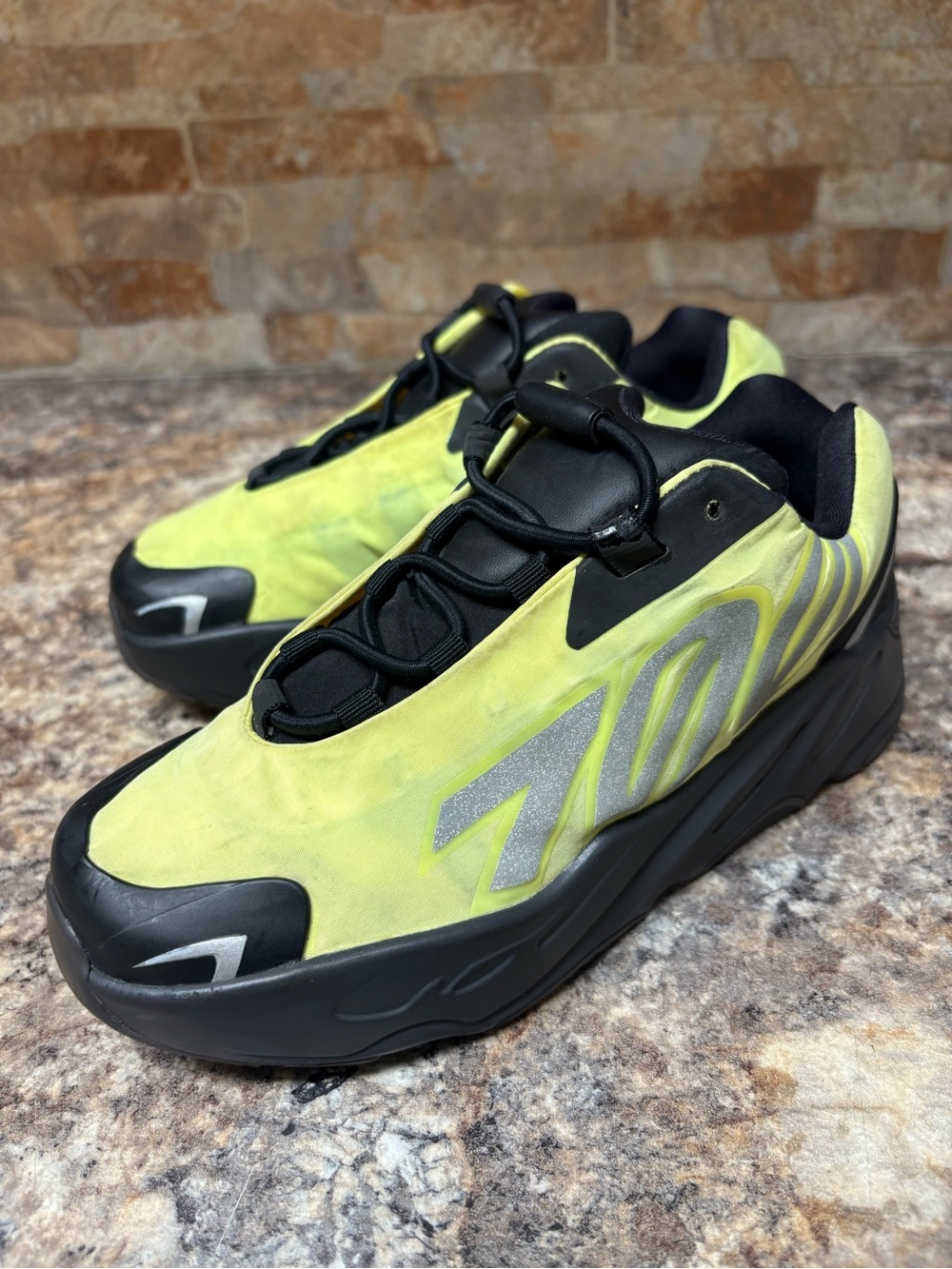 Adidas X Yeezy Boost 700 MNVN Phosphor Size 1